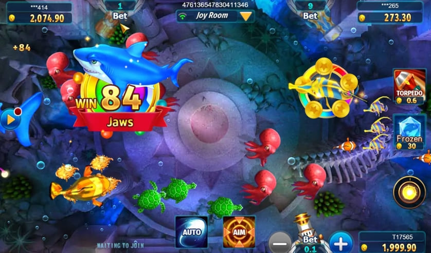 Aiming And Shooting Boss Fish On QQEE Casino Online Platform